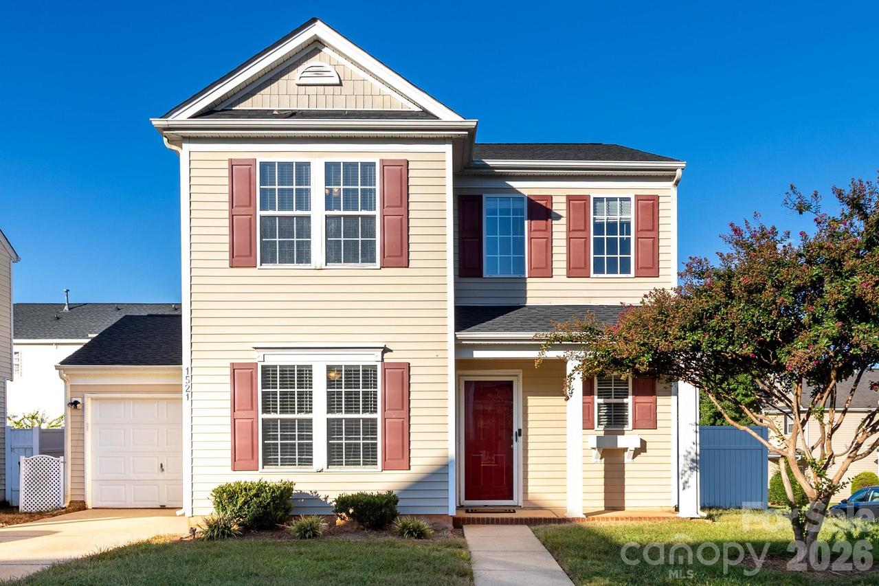 1521 Hyacinth Ct., Charlotte, NC 28215