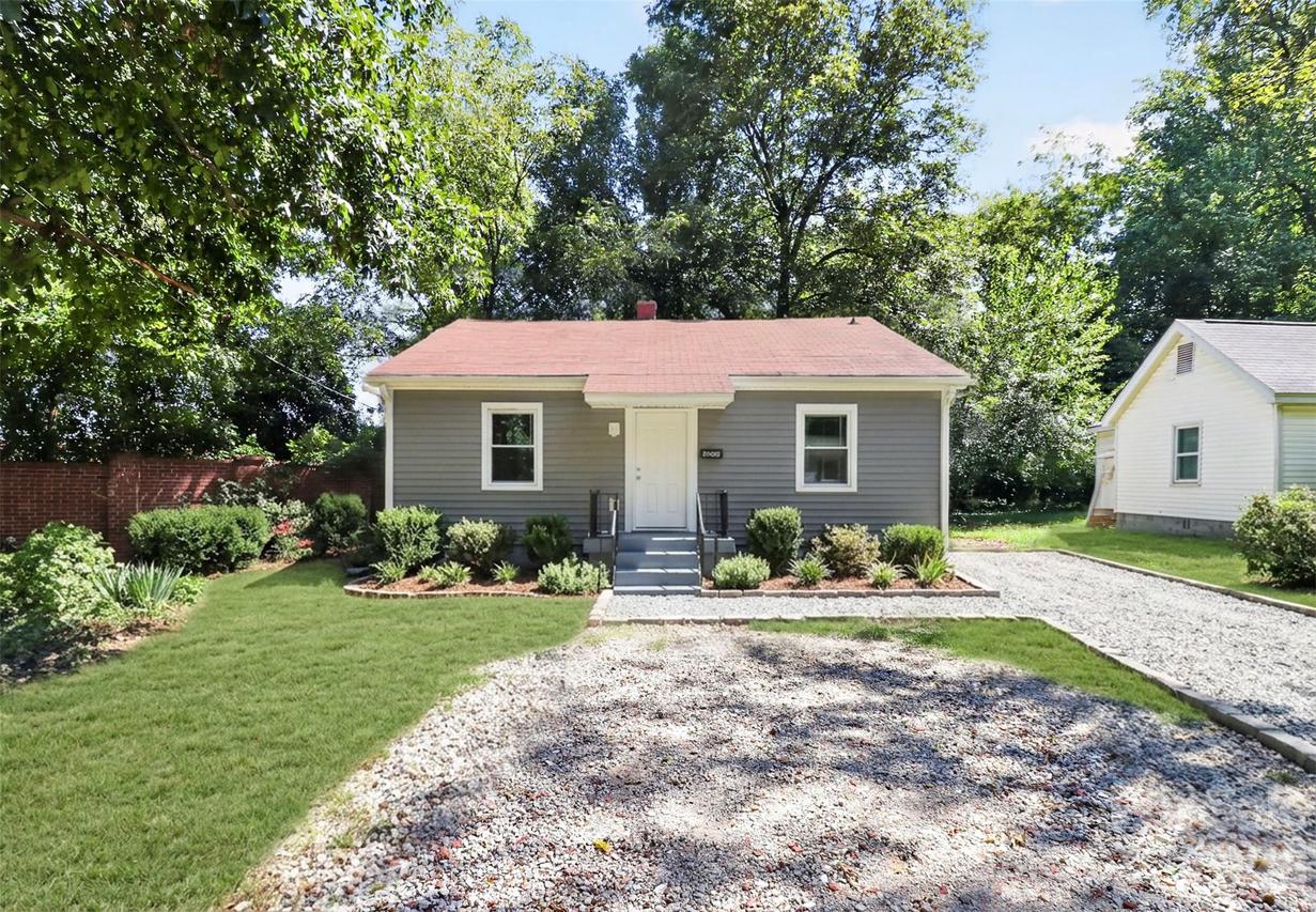 2304 Kennesaw Dr., Charlotte, NC 28216