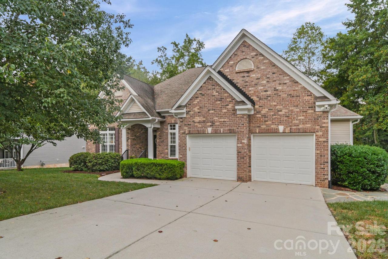 7712 Woodcrest Dr., Stanley, NC 28164
