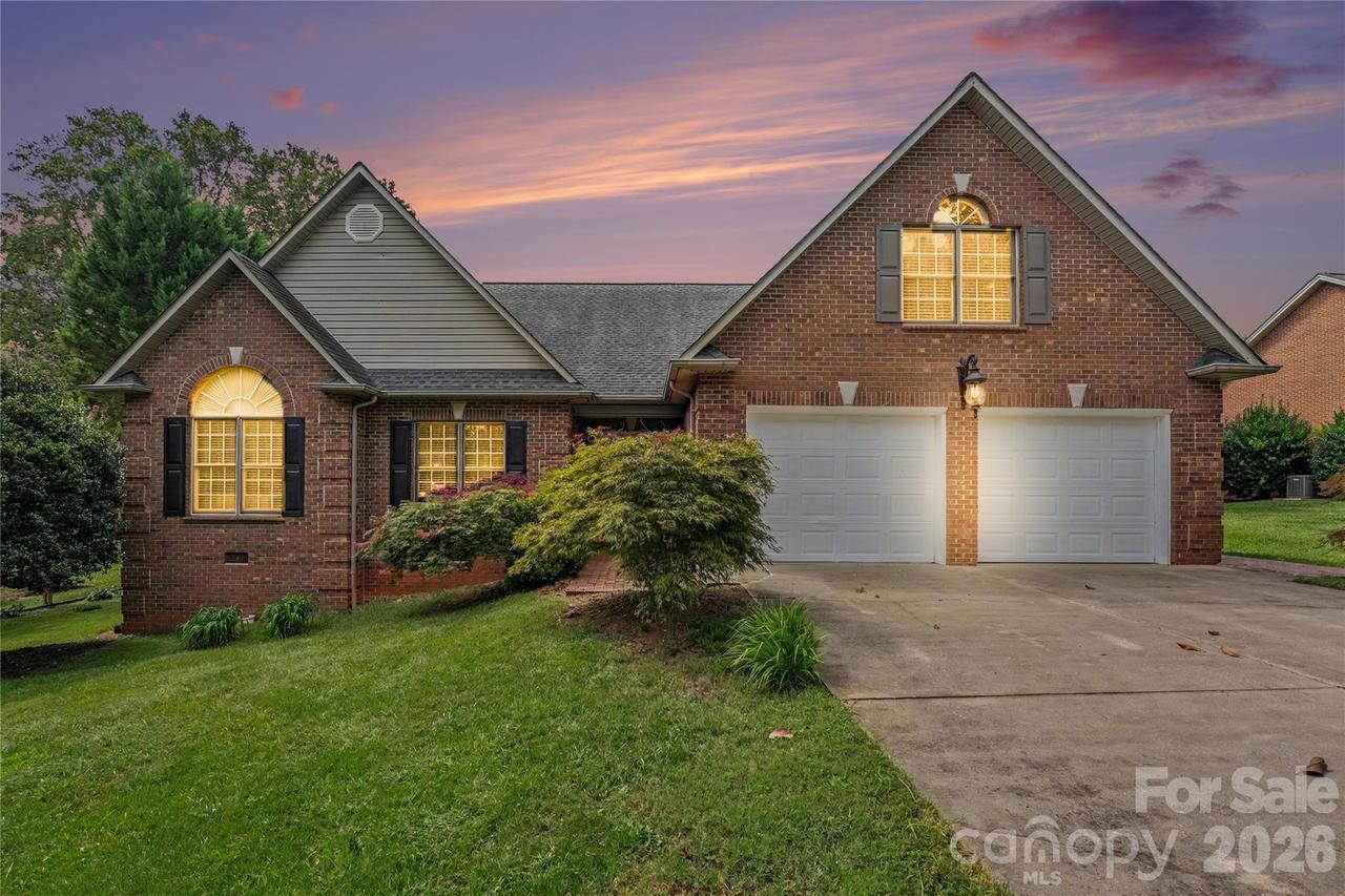 1085 Merrywood Dr., Newton, NC 28658