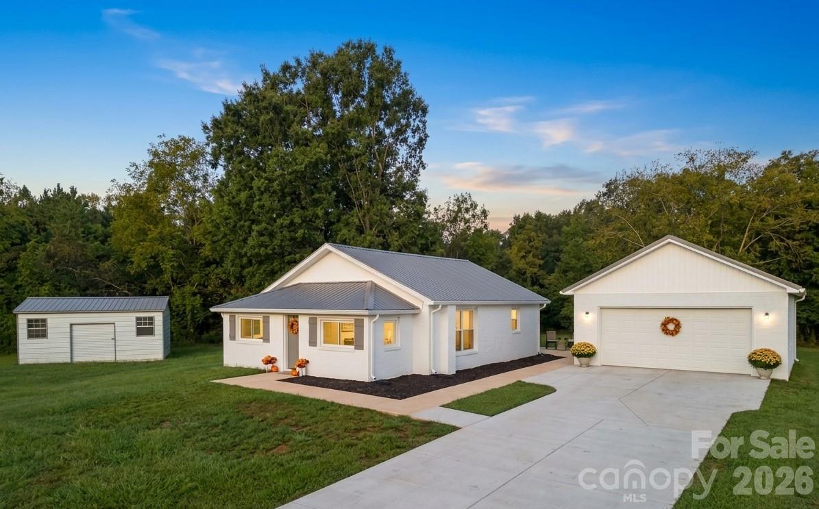 425 Hilbert Rd., Rockwell, NC 28138
