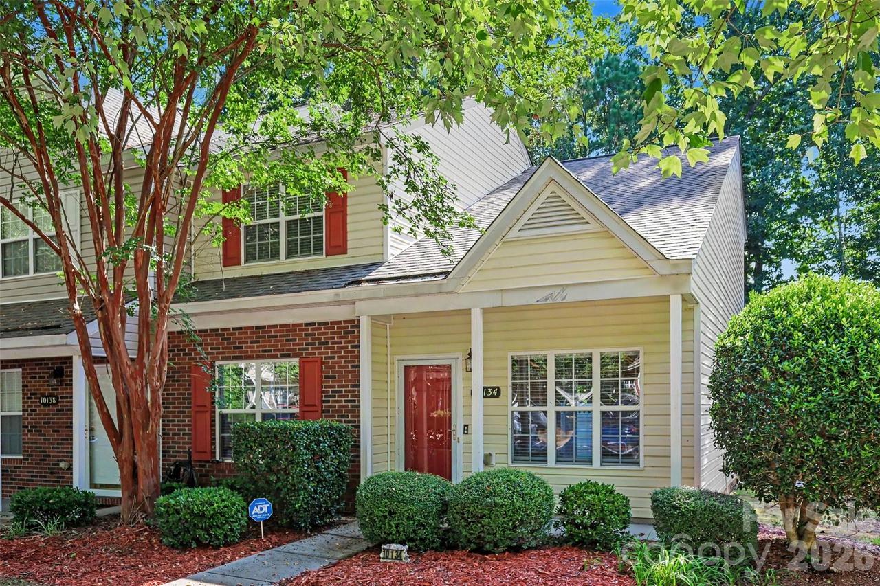 10134 Frosty Ln., Charlotte, NC 28216