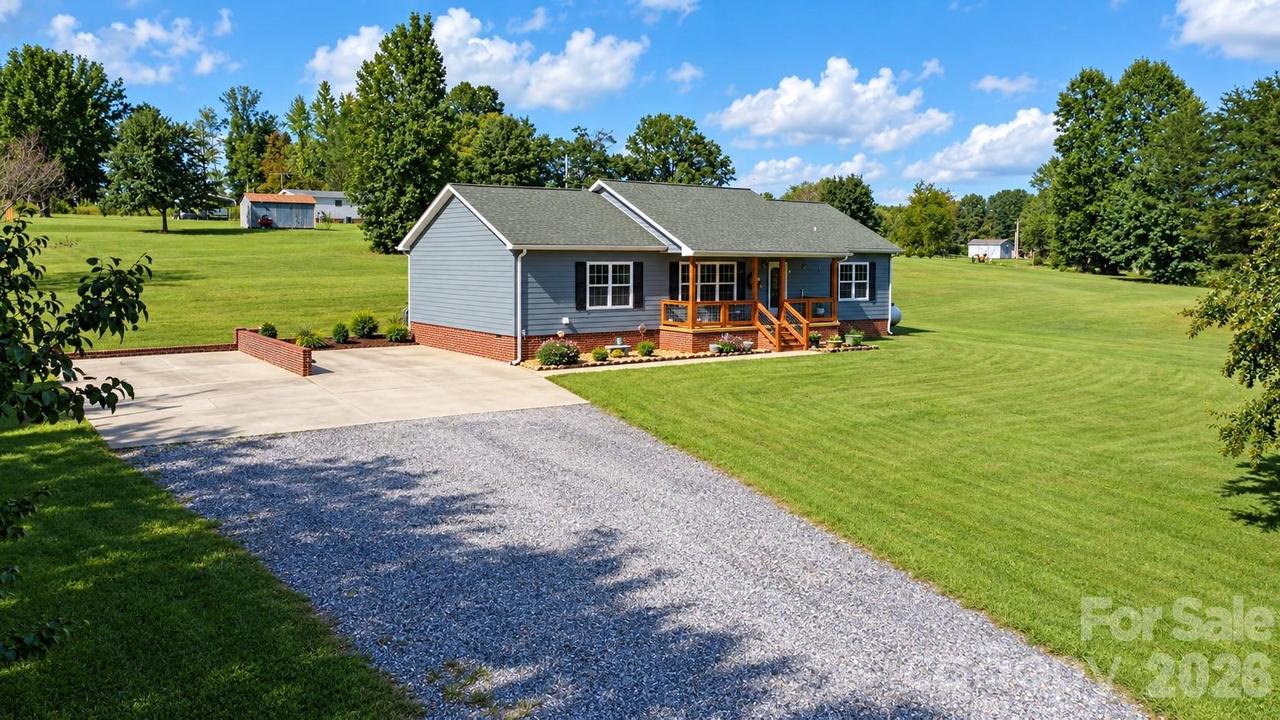 1046 Edgemont Ter., Morganton, NC 28655