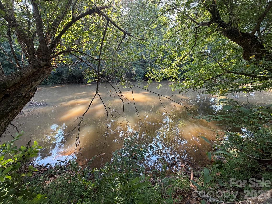 671 Hames Ridge Rd., Mooresboro, NC 28114