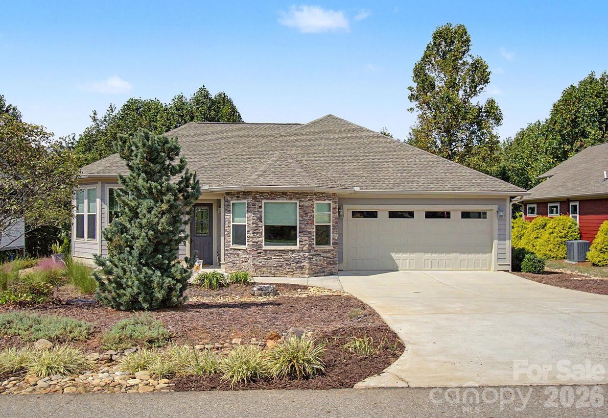 35 Penley Park Dr., Weaverville, NC 28787