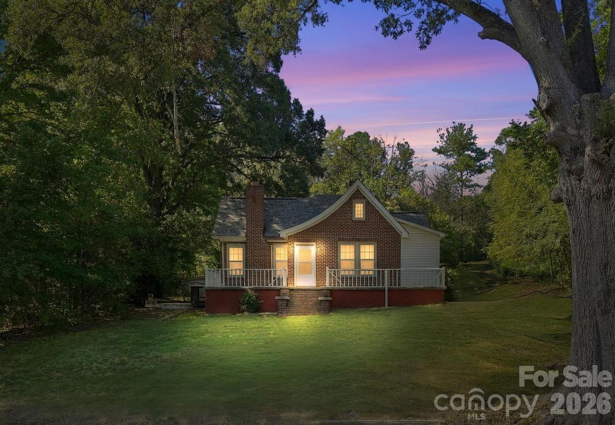 363 Corban Ave., Concord, NC 28025