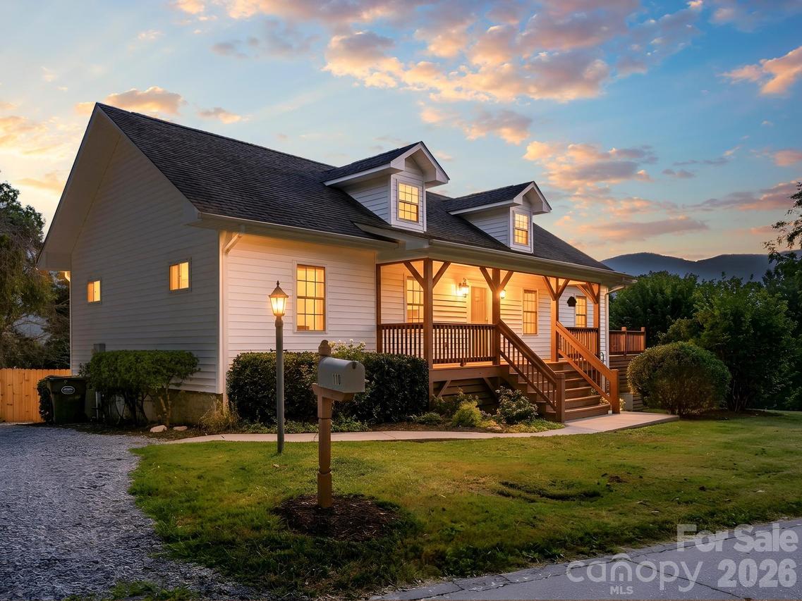 110 Medford Ave., Waynesville, NC 28786