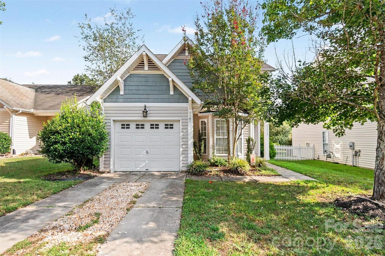 1512 Bitter Creek Dr., Charlotte, NC 28214