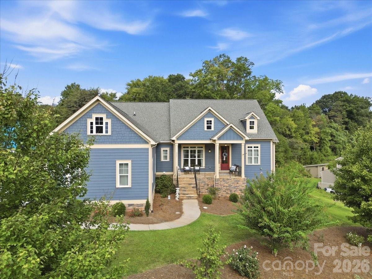 6967 Pin Oaks Dr., Denver, NC 28037
