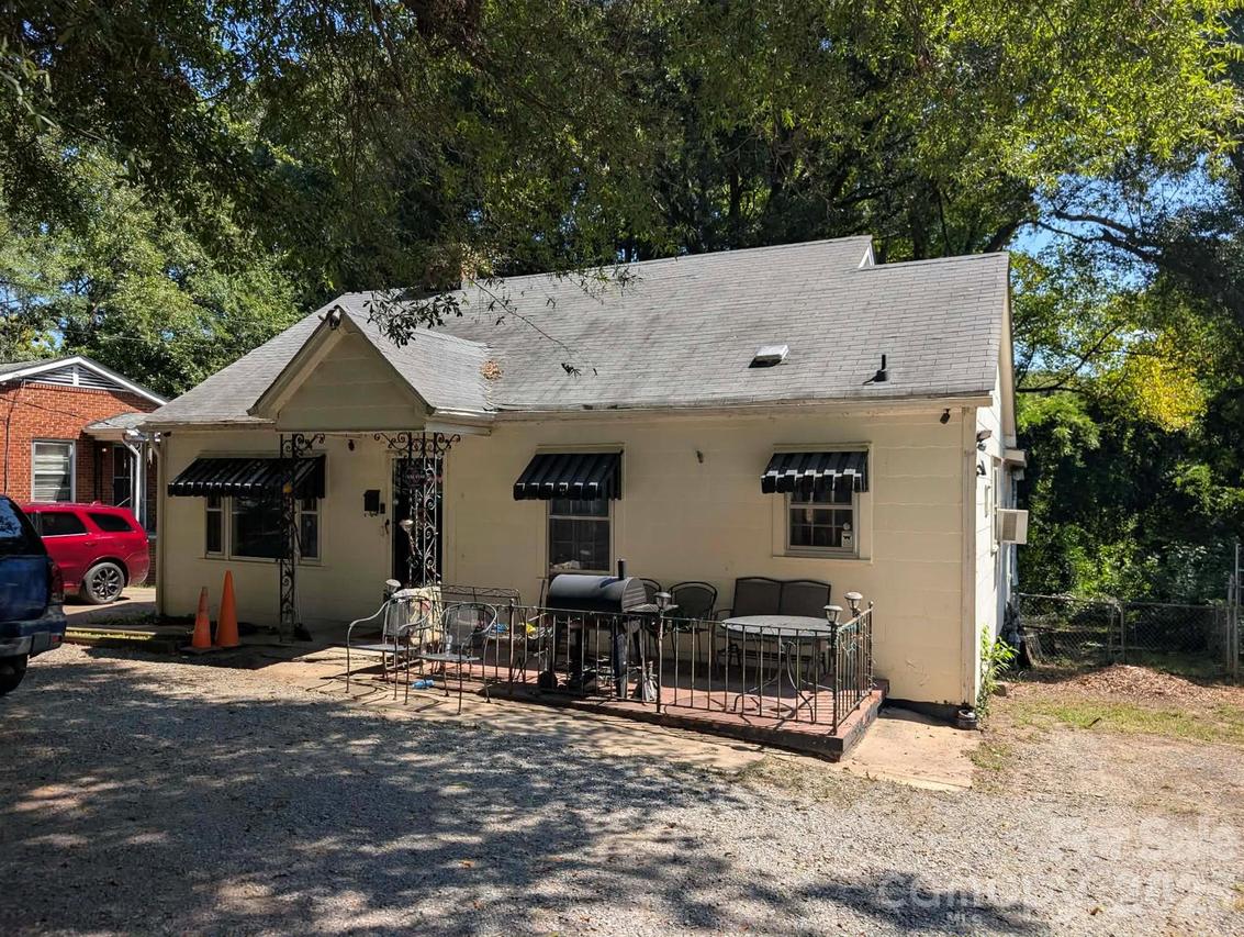 712 N Weldon St., Gastonia, NC 28052