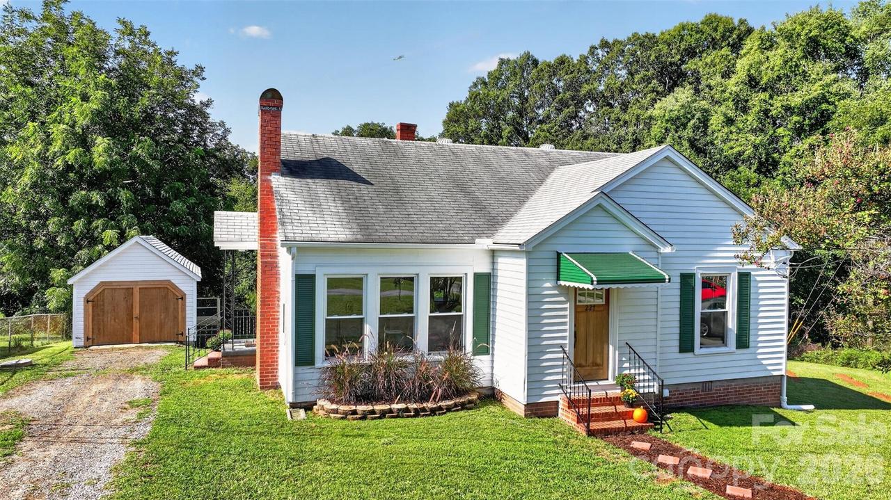 227 Nesbit Dr., Salisbury, NC 28147