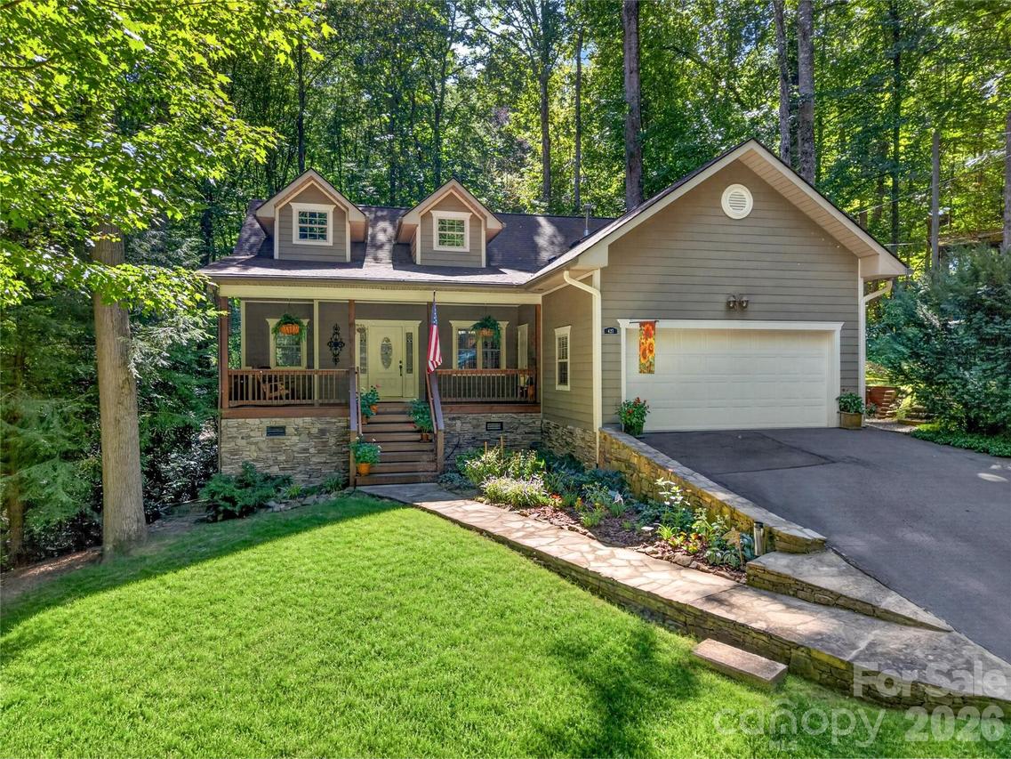 427 Locust Dr., Maggie Valley, NC 28751