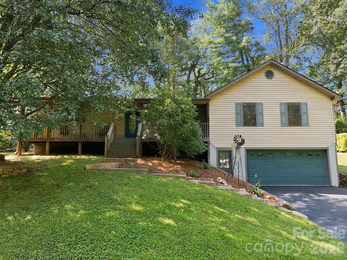 6 Cisco Rd., Asheville, NC 28805