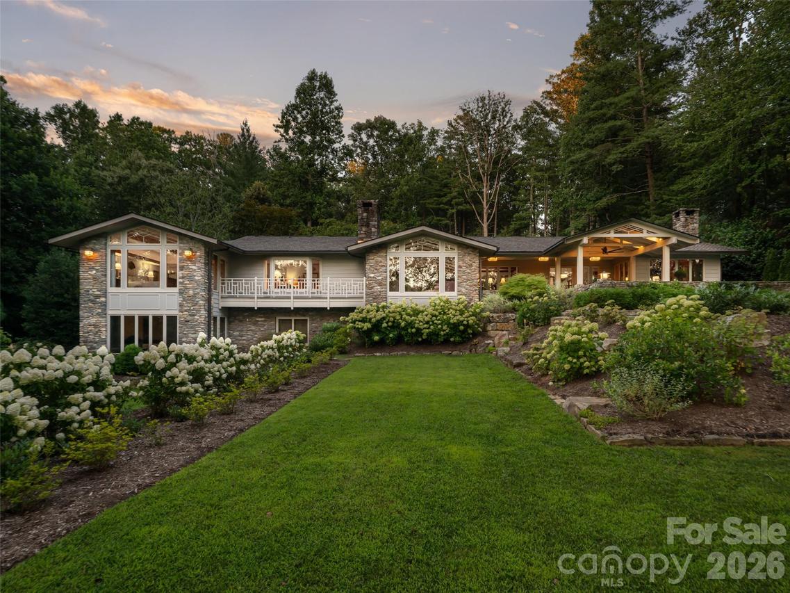 17 Amherst Rd., Biltmore Forest, NC 28803
