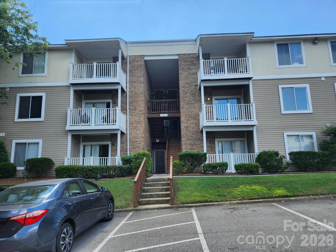 9523 University Terrace Dr., Charlotte, NC 28262