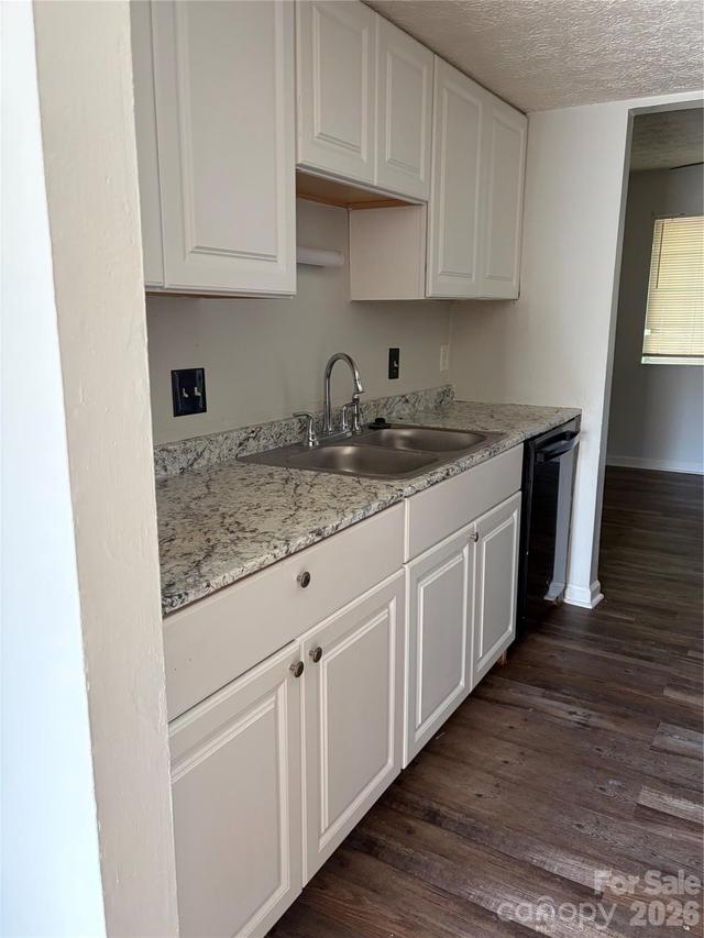 9456 Lexington Cir., Charlotte, NC 28213