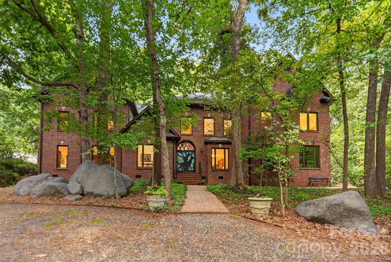 8619 Cedar Knoll Dr., Waxhaw, NC 28173