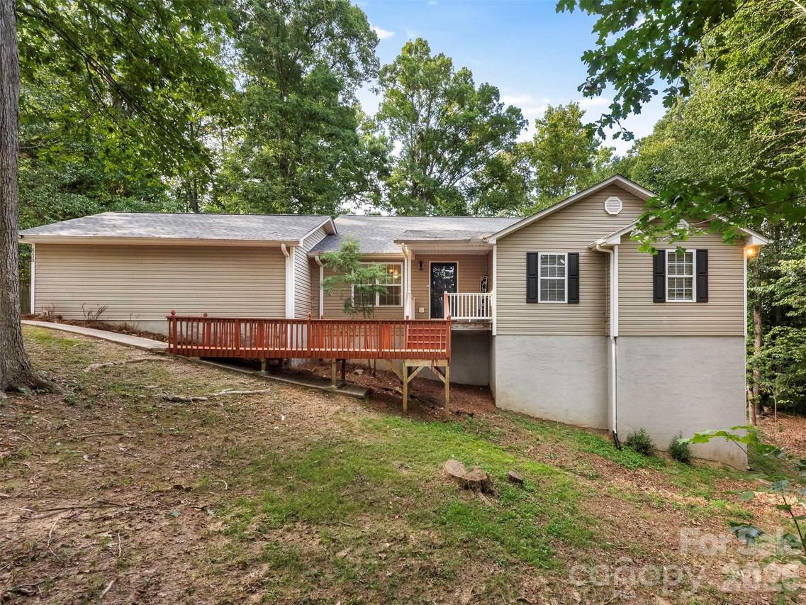 6238 King George Dr., Charlotte, NC 28213