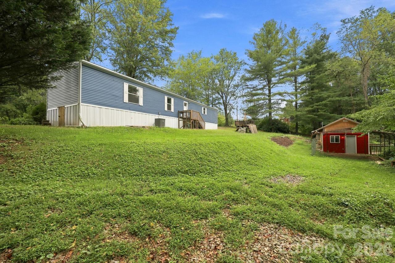 146 & 148 Bradshaw Cir., Candler, NC 28715