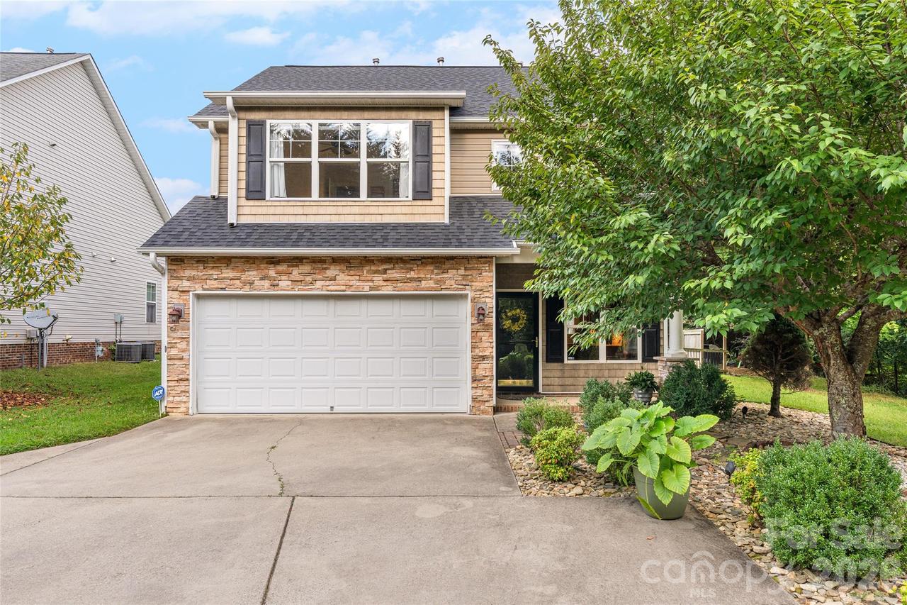 16 Holmes Ln., Arden, NC 28704