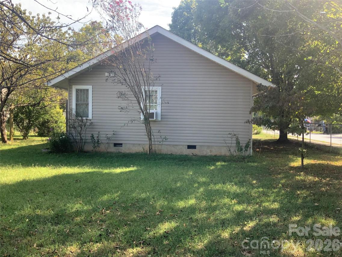 17 Buttonwood Ct., Asheville, NC 28806