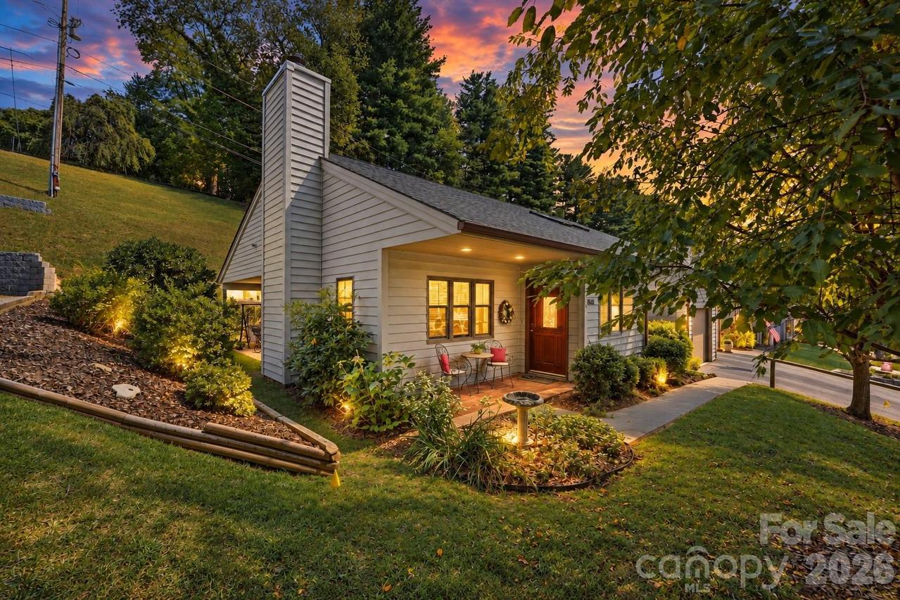 310 Robertson St., Burnsville, NC 28714