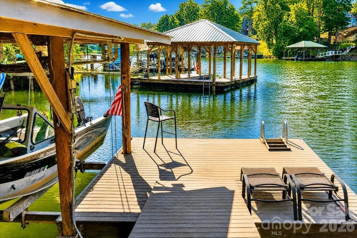125 Hickory Point Ct., Statesville, NC 28677