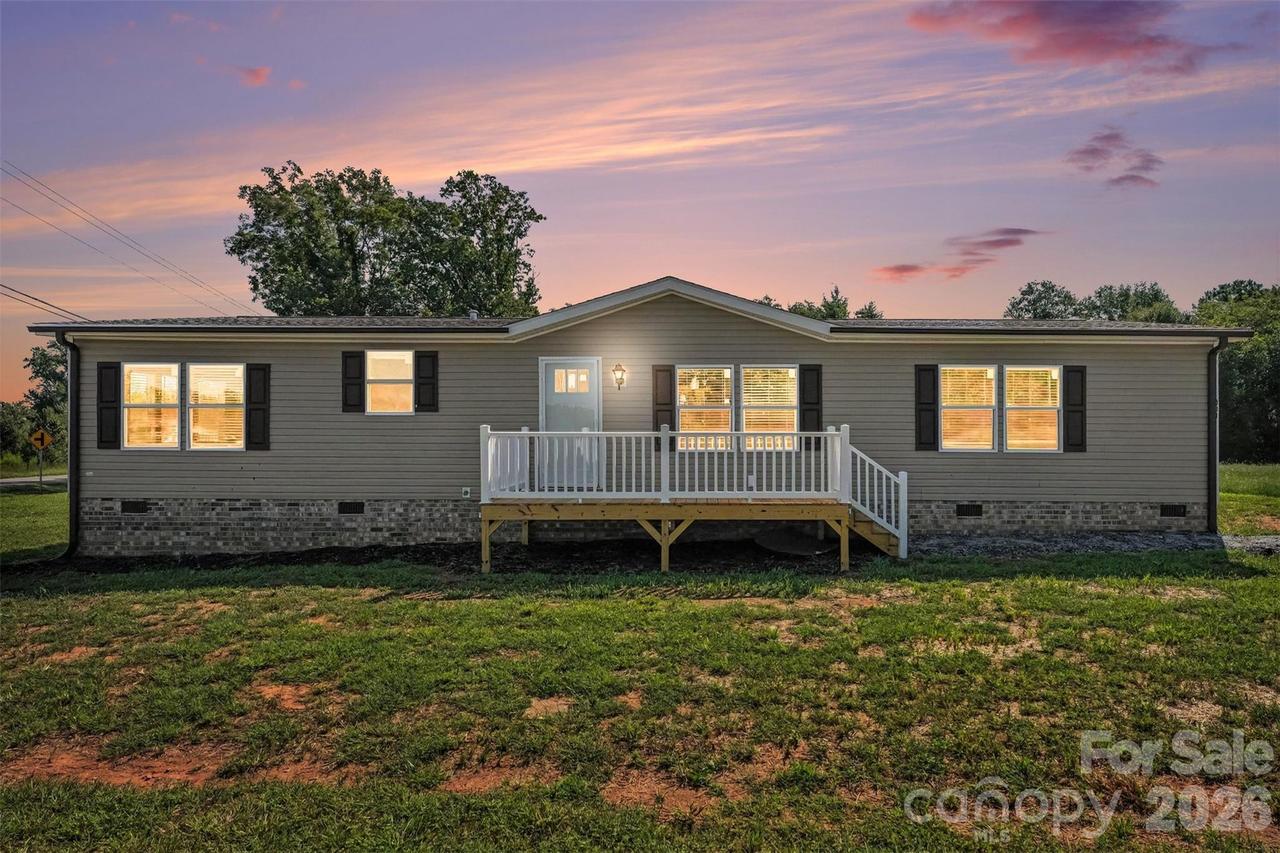 801 Eagleview Ln., Lawndale, NC 28090