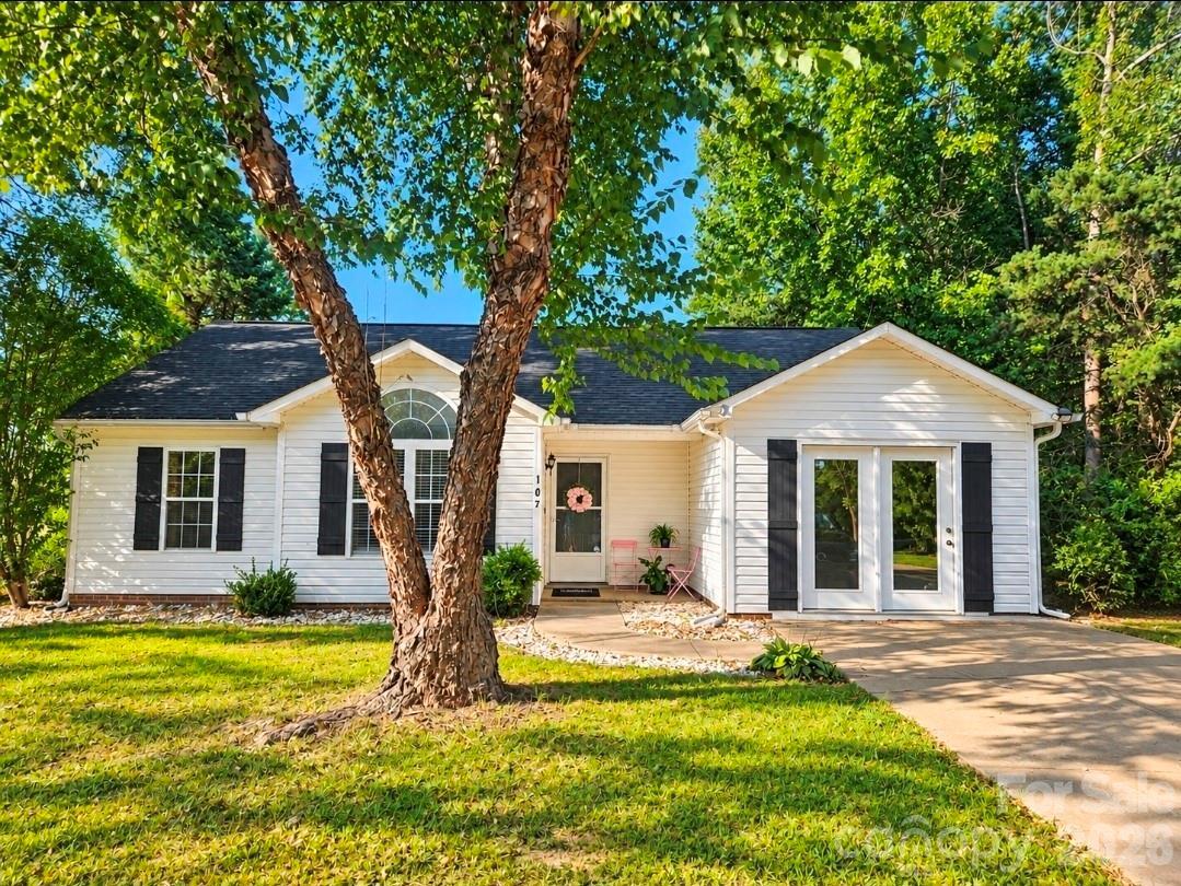 107 E Panther Creek Rd., Troutman, NC 28166