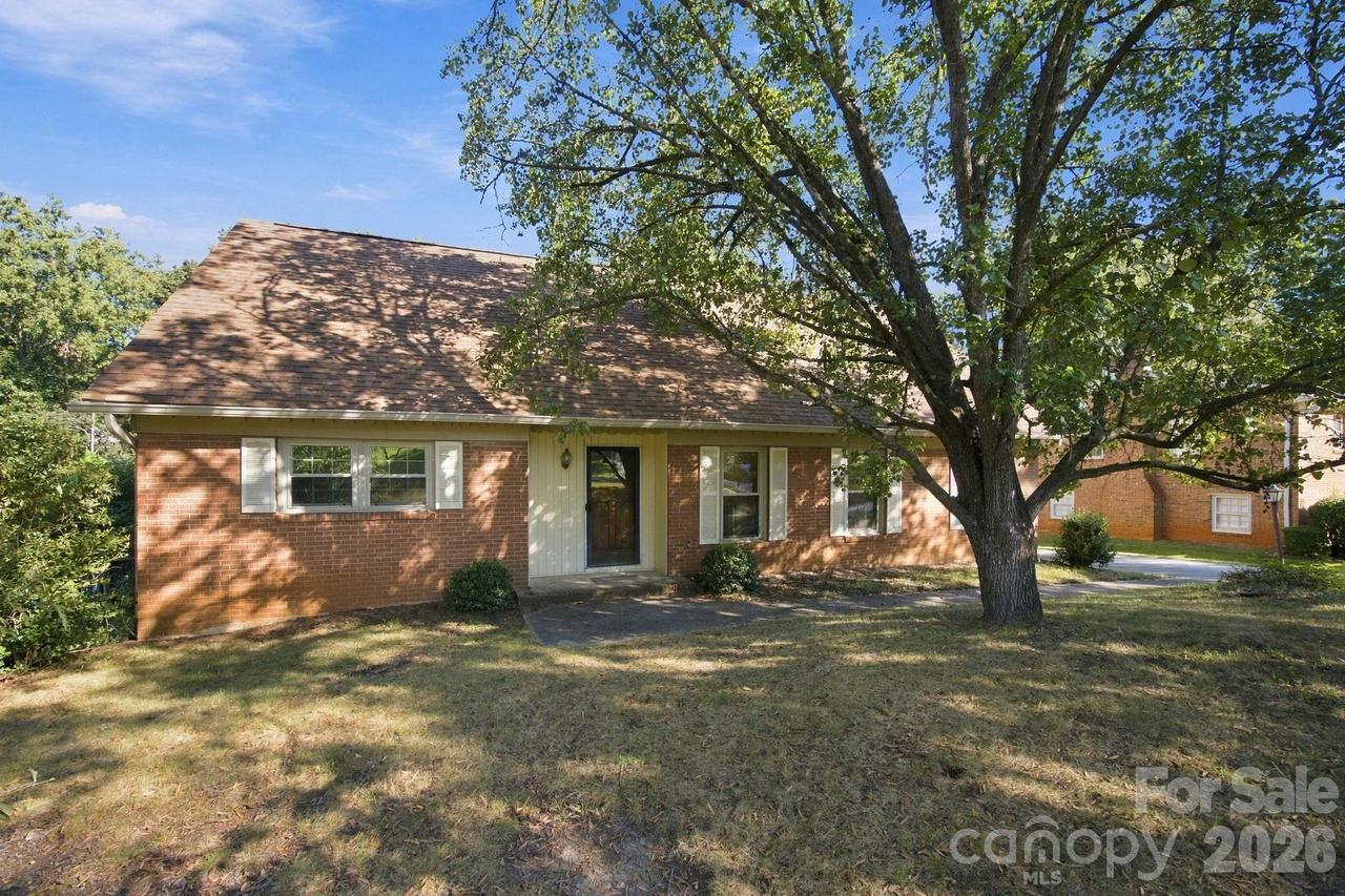 7416 Folger Dr., Charlotte, NC 28226