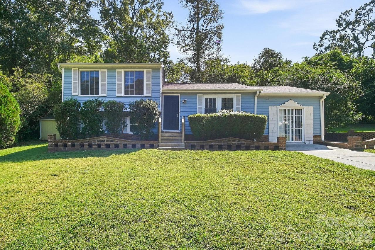 6713 Rocklake Dr., Charlotte, NC 28214