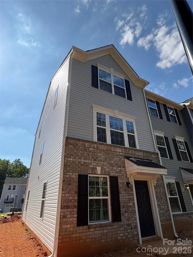 4106 Vallhorn Ln., Charlotte, NC 28277
