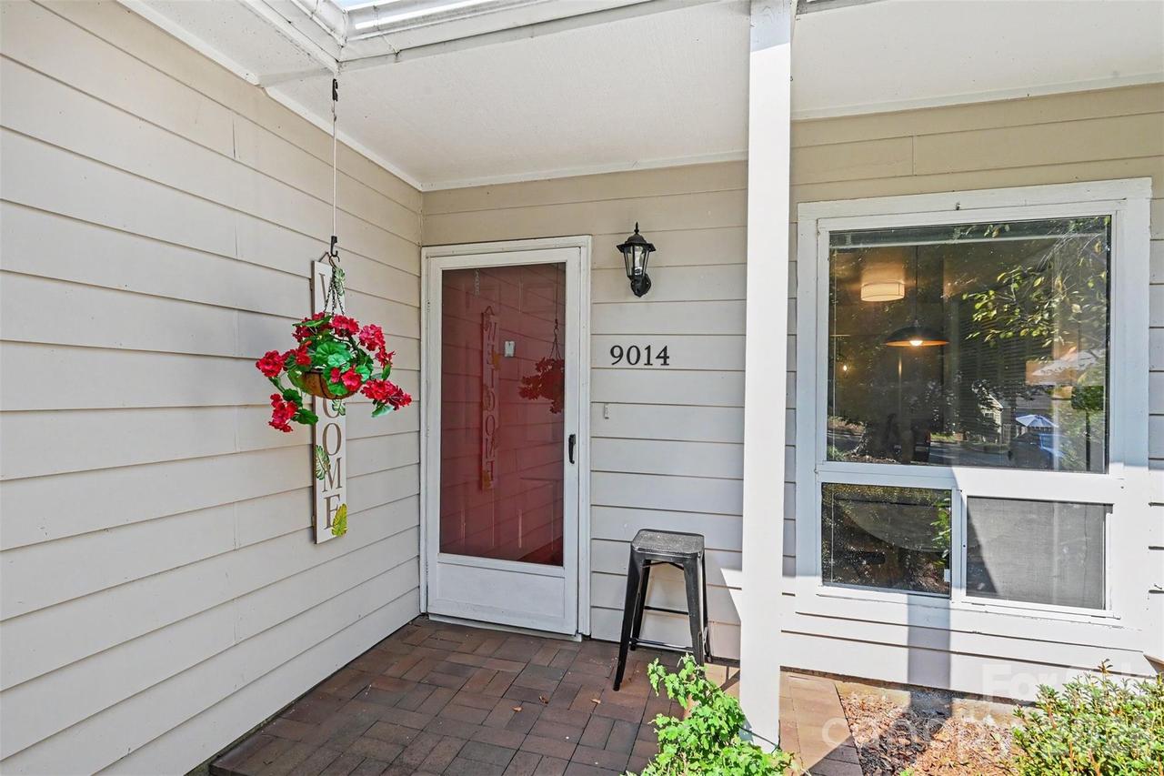 9014 Mcalpine Cove Ct., Charlotte, NC 28270