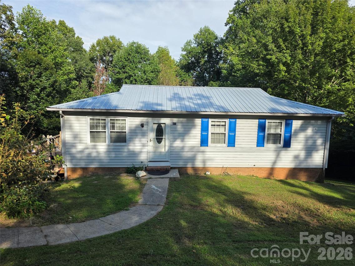 601 Hennessee St., Morganton, NC 28655