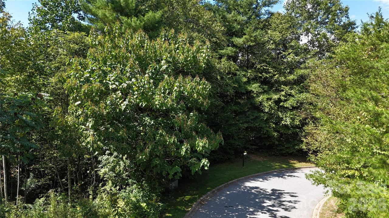 27 Heritage Park Dr., Fairview, NC 28730