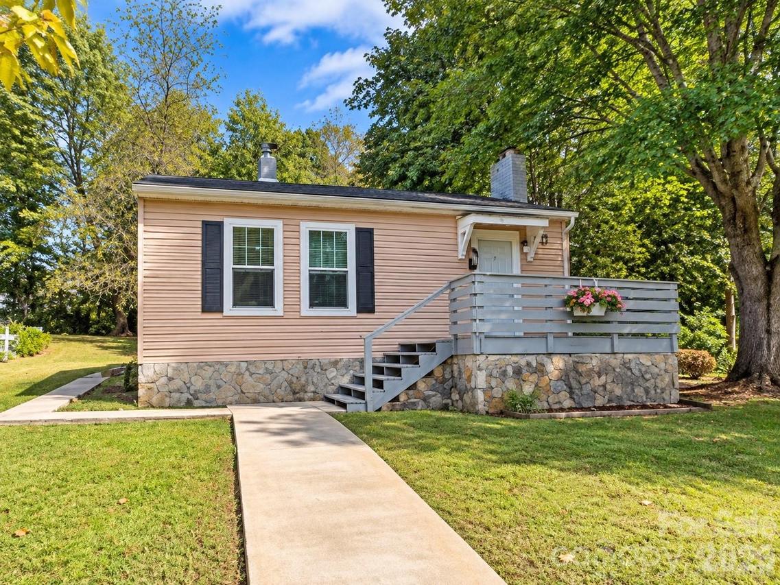 228 Westbrook St., Lenoir, NC 28645