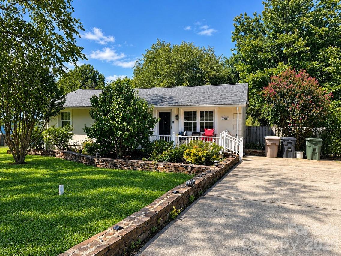 4711 Summit Ave. #4, Greensboro, NC 27405
