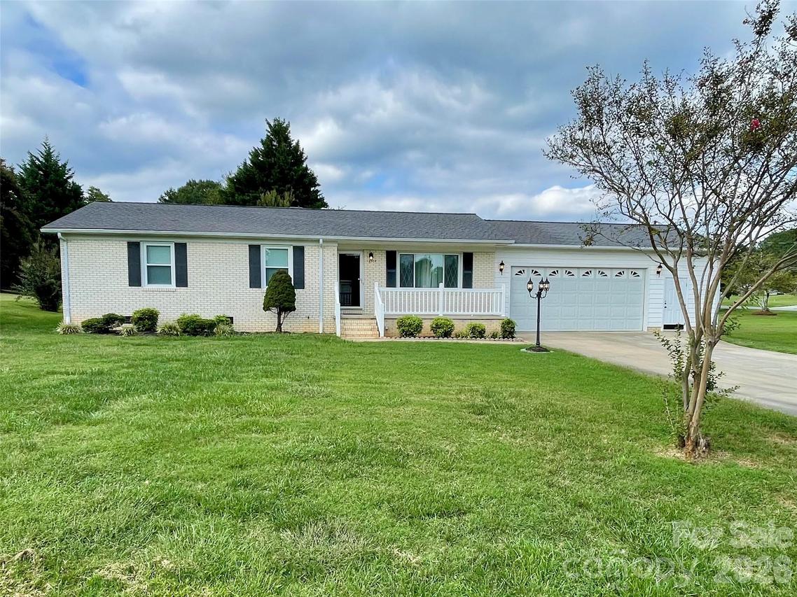 5708 Danville Dr., Kannapolis, NC 28081