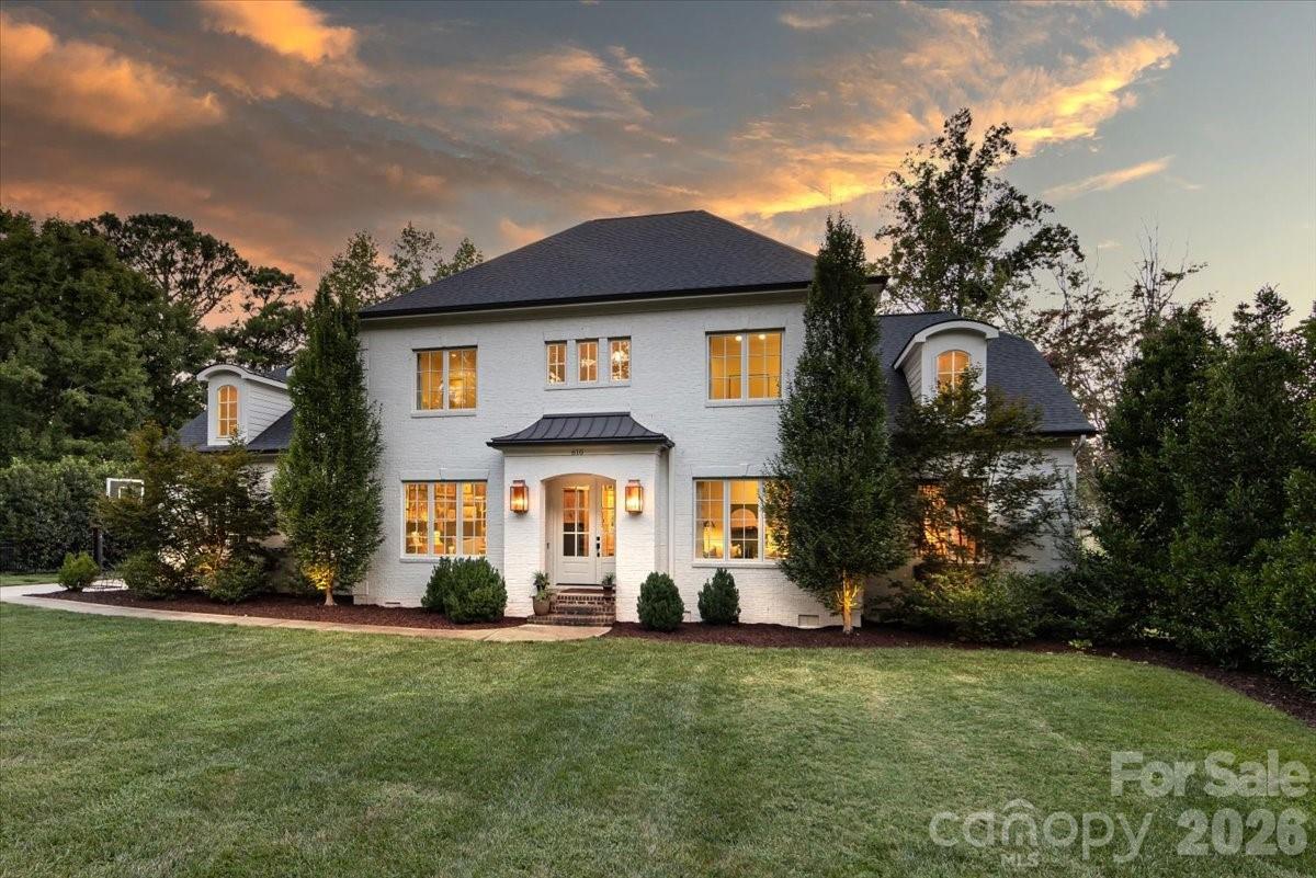610 Lansdowne Rd., Charlotte, NC 28270