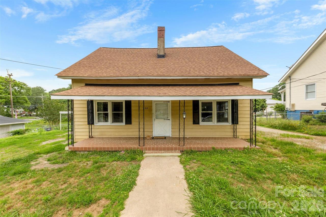 217 S Highland St., Gastonia, NC 28052