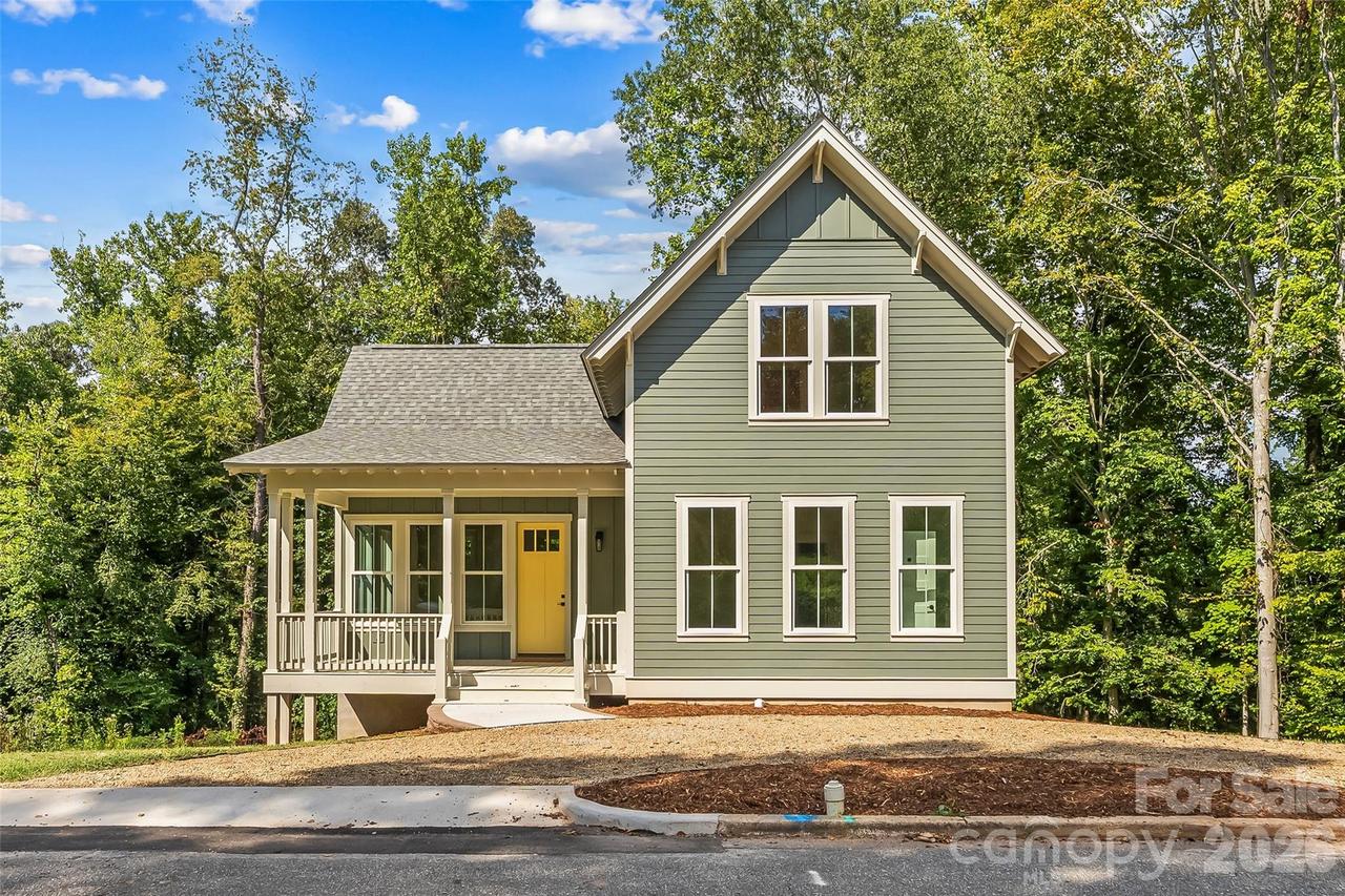 114 Walker St., Morganton, NC 28655