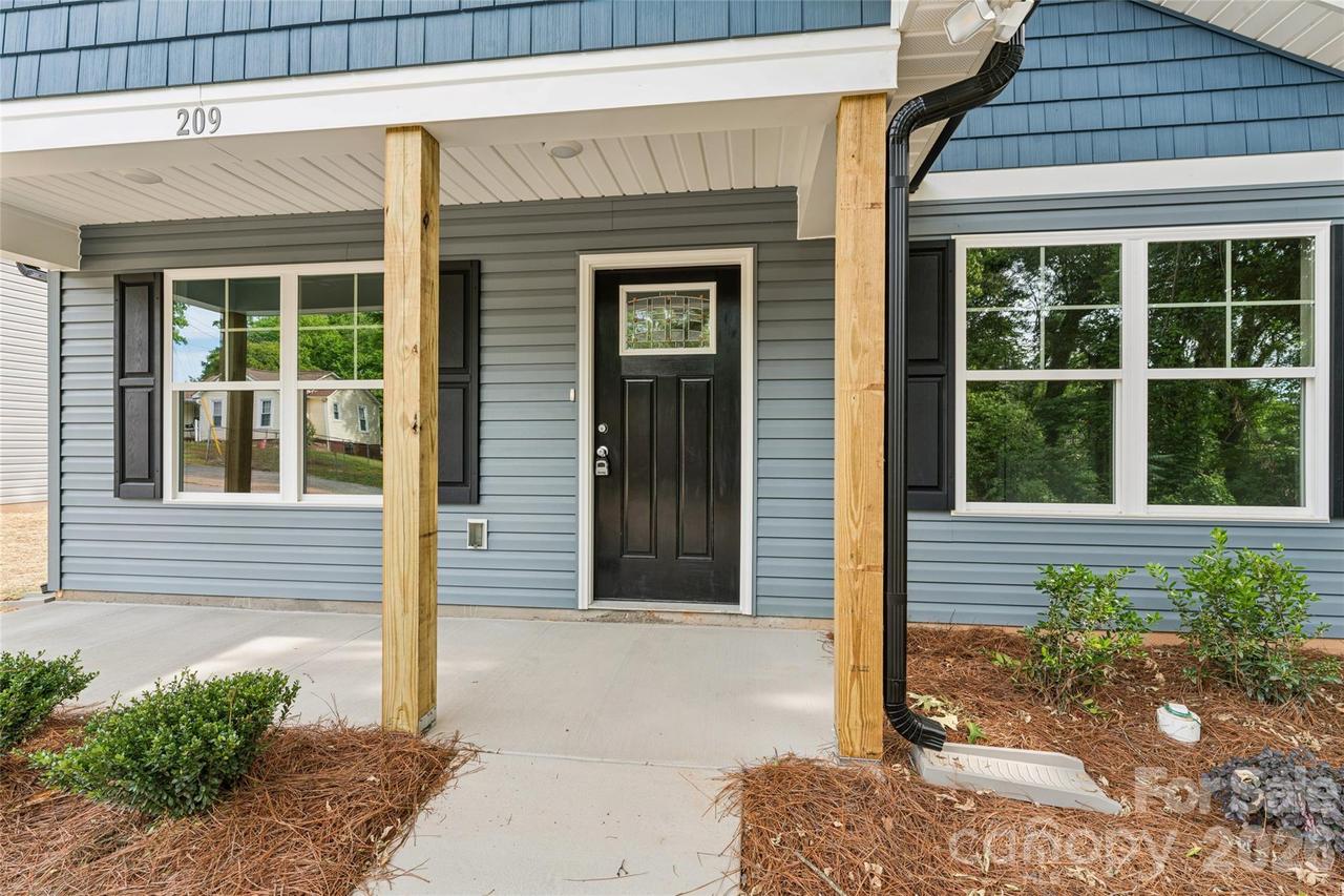 209 W 17th St., Kannapolis, NC 28081