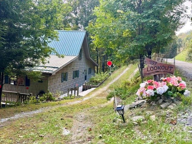 459 Lookout Dr., Mars Hill, NC 28754