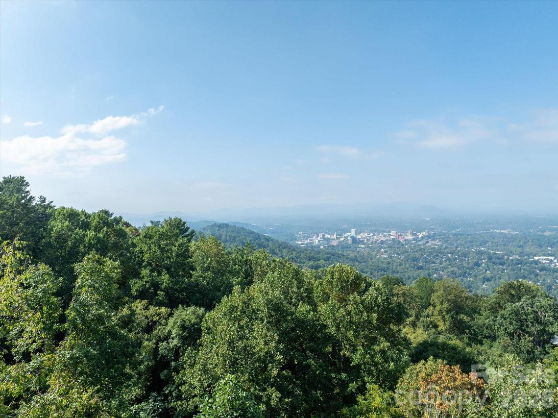 99999 Westhaven Dr. #32, Asheville, NC 28804