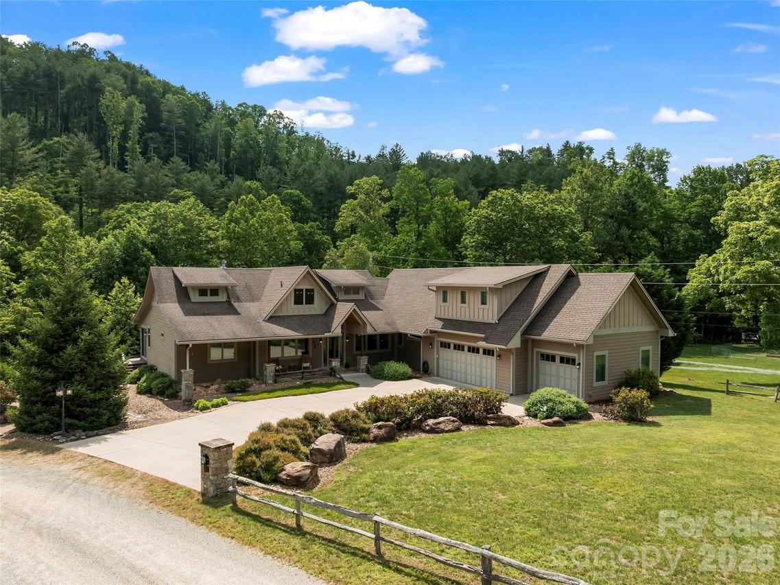 40 Shining Rock Dr., Canton, NC 28716