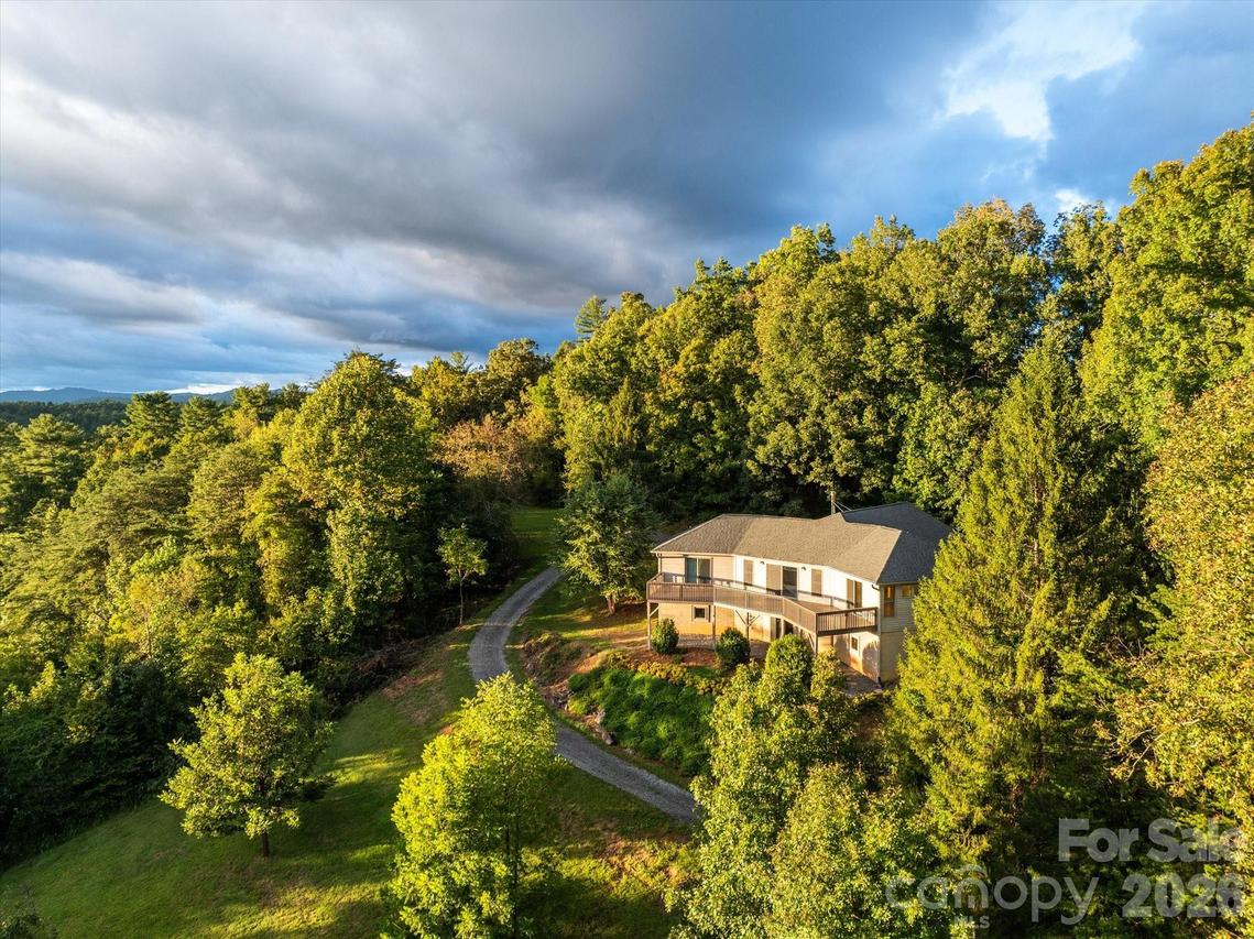 47 Sams Rd., Weaverville, NC 28787