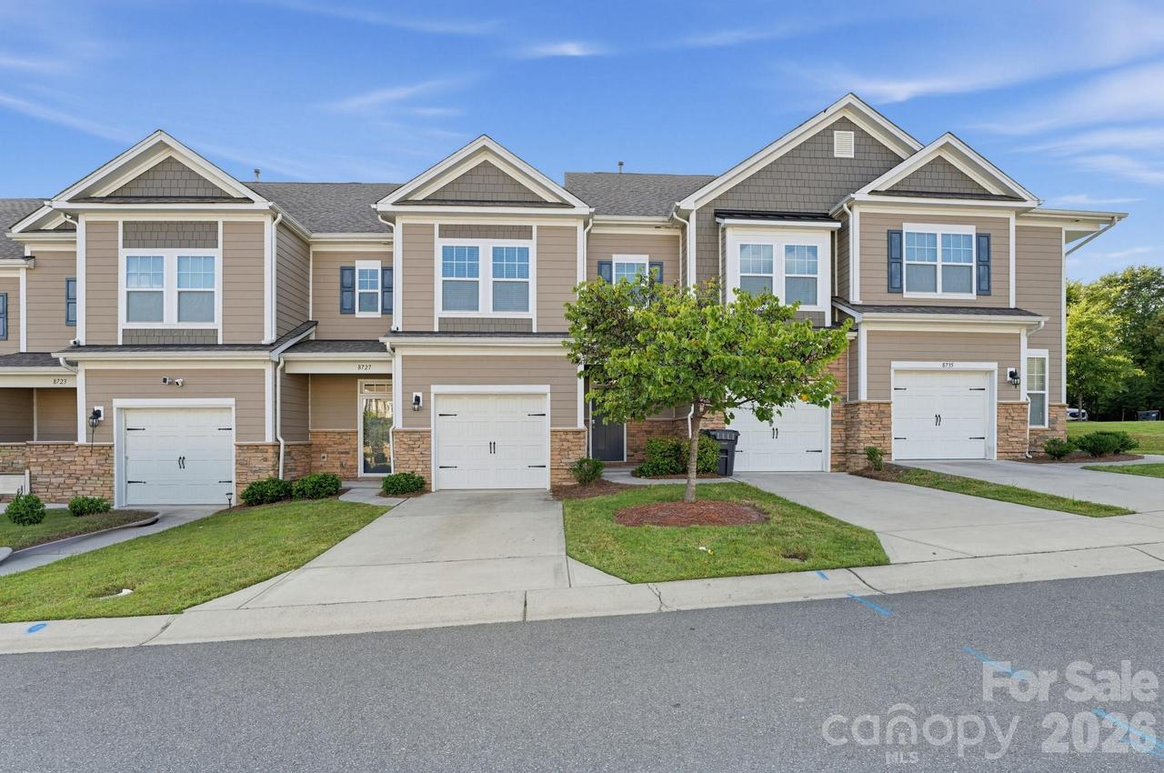 8727 Harris Lake Ln., Charlotte, NC 28269