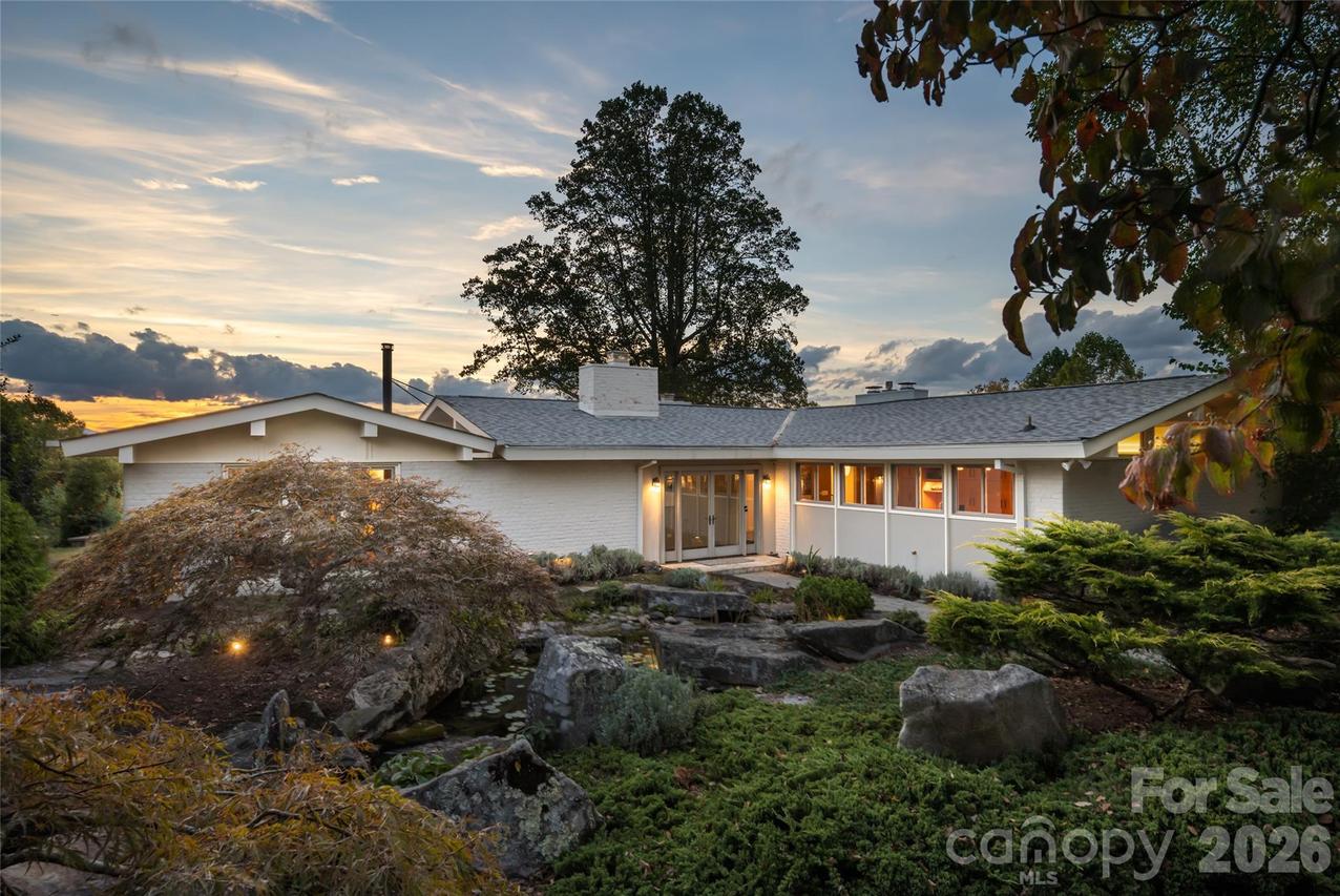 92 Horizon Hill Rd., Asheville, NC 28804