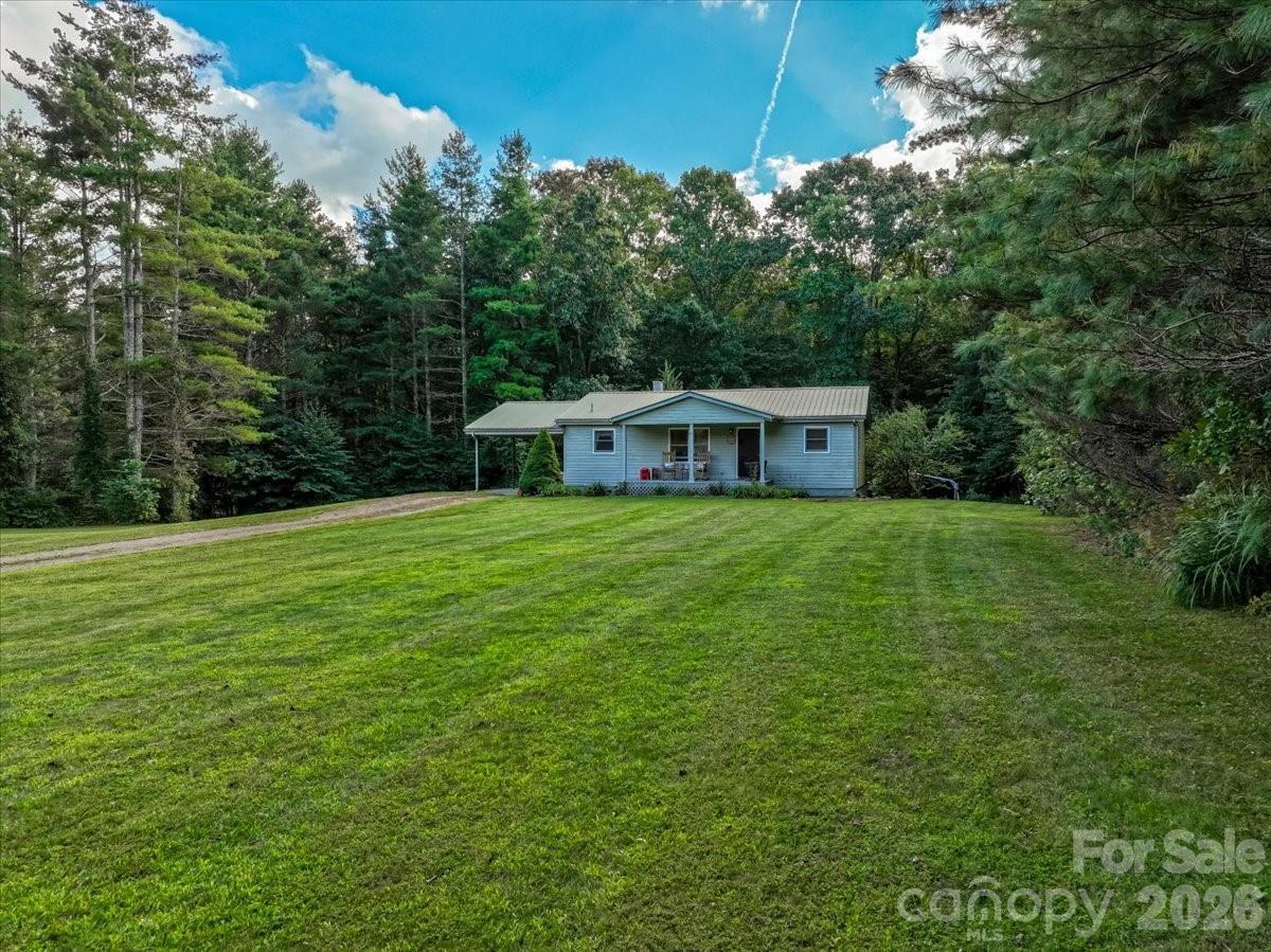 1840 White Oak Rd., Burnsville, NC 28714