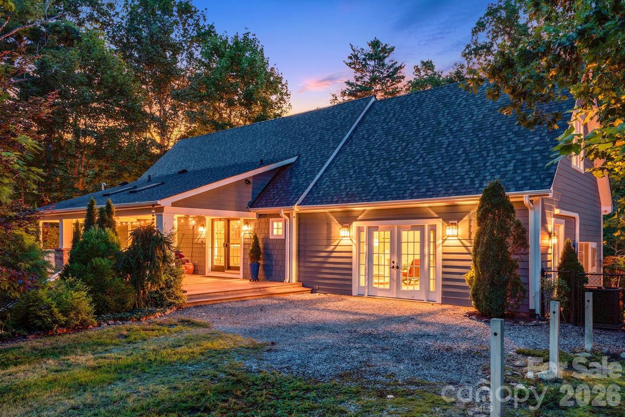 218 S Alta Vista Dr., Saluda, NC 28773